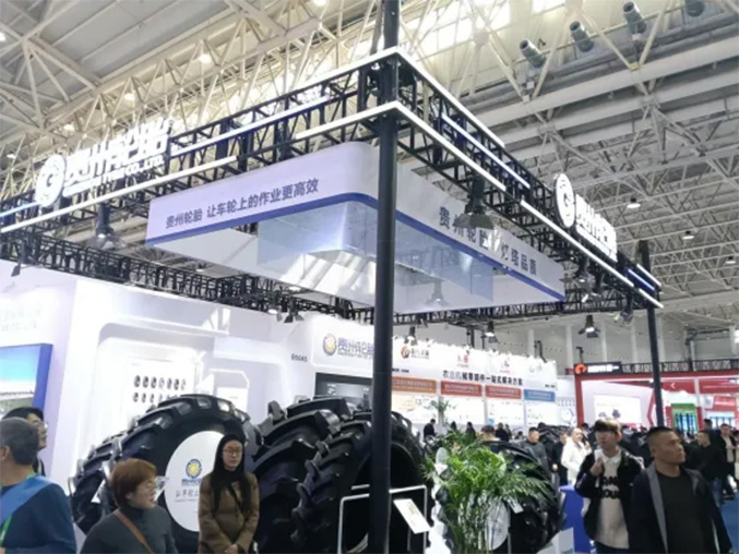 kaiyun开云轮胎闪耀2025国际农机展——农业子午胎凭“省油+护土”硬核出圈