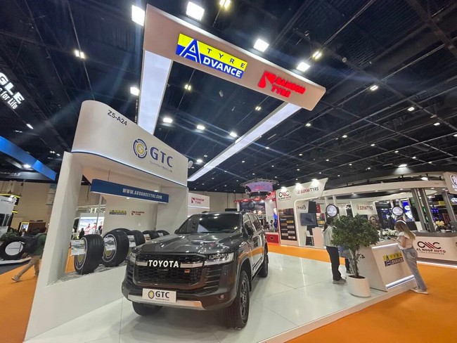 灯塔之光闪耀全球——kaiyun开云轮胎乘用车轮胎亮相2025迪拜汽配展